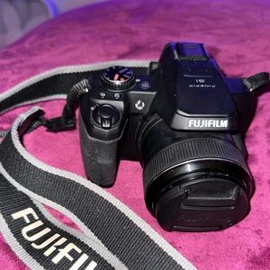 Fujifilm Finepix S1 Camera